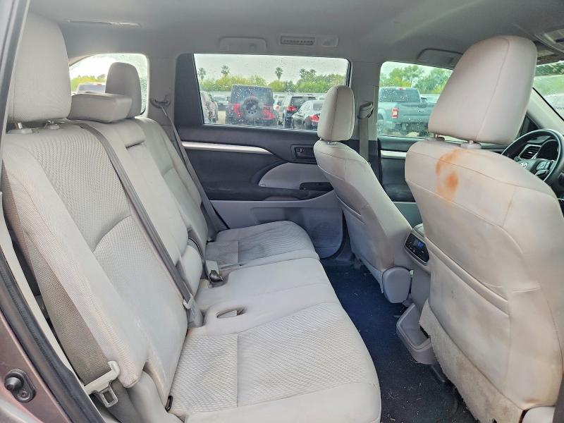 2019 Toyota Highlander le