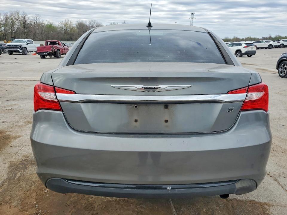 2013 Chrysler 200 Touring