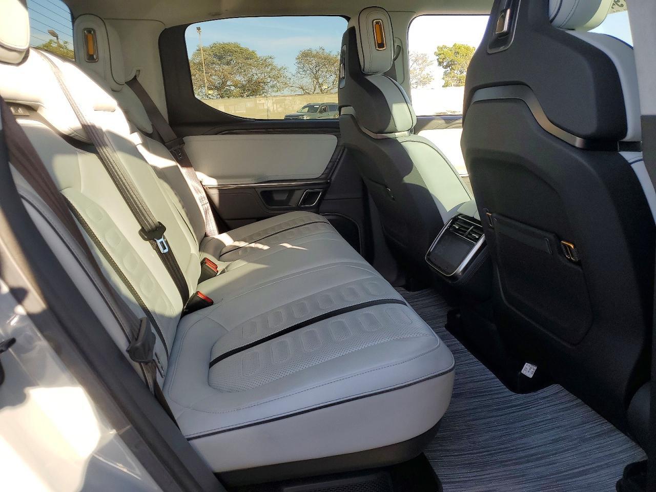 2022 Rivian R1T Adventure
