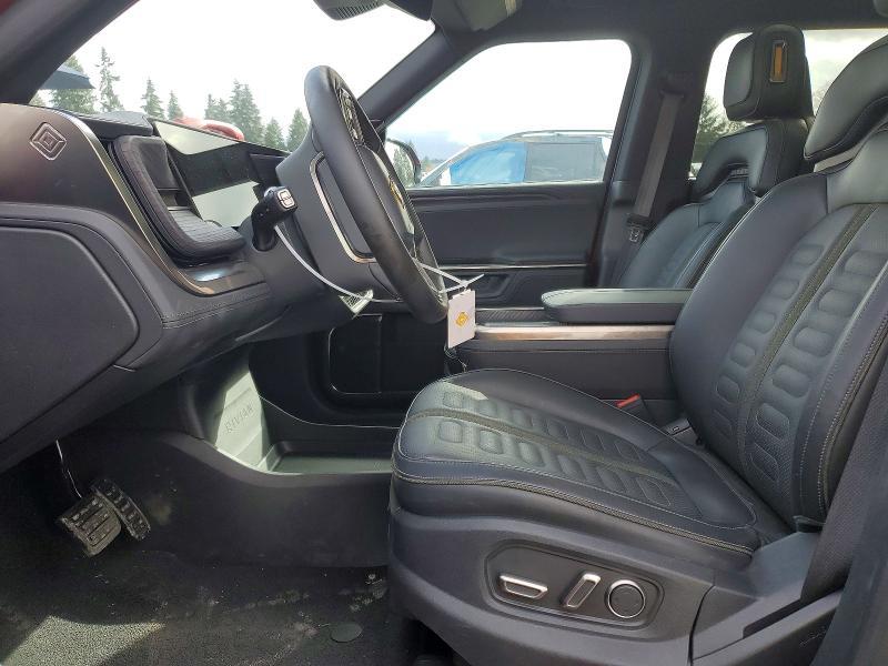 2025 Rivian R1S Adventure