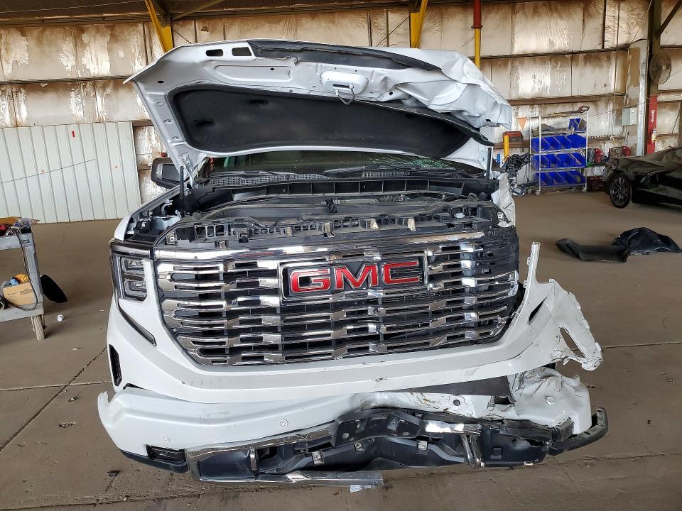 2025 GMC Sierra K1500 Denali