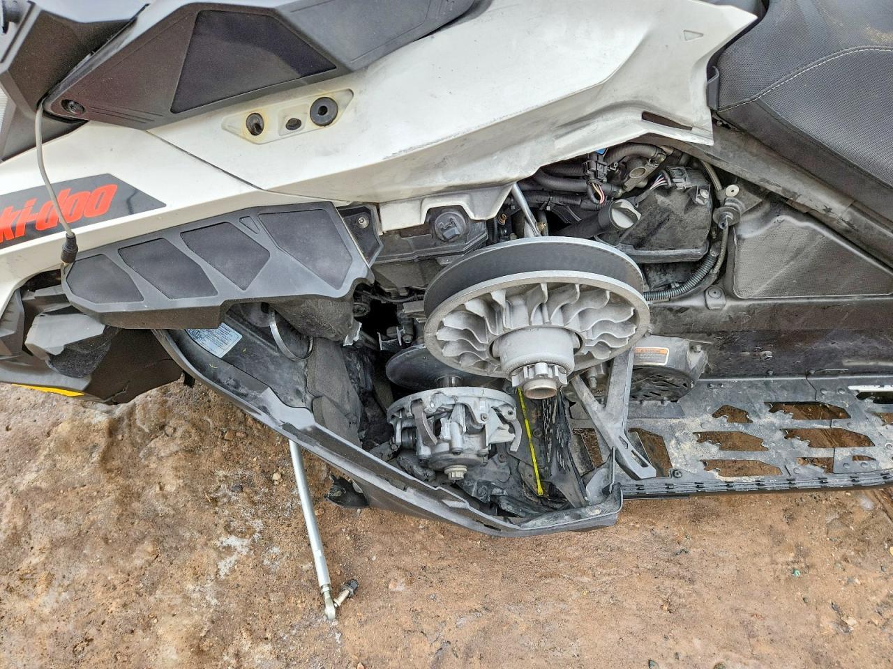 2019 Skidoo Renegade Adrenaline