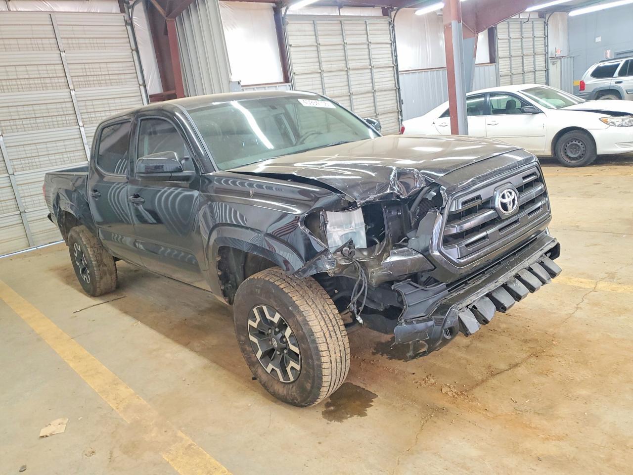 2017 Toyota Tacoma SR V6