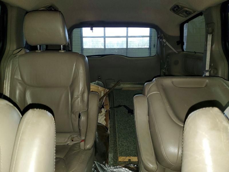 2005 Toyota Sienna xle Limited 7 Passenger