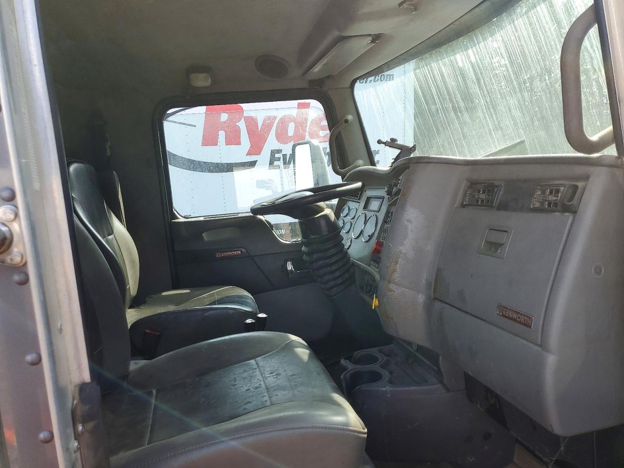 2020 Kenworth T330 ROLL-OFF Container Truck