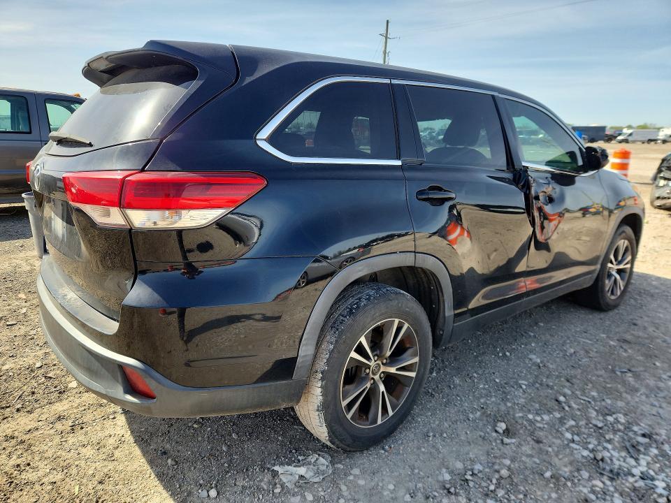 2019 Toyota Highlander le