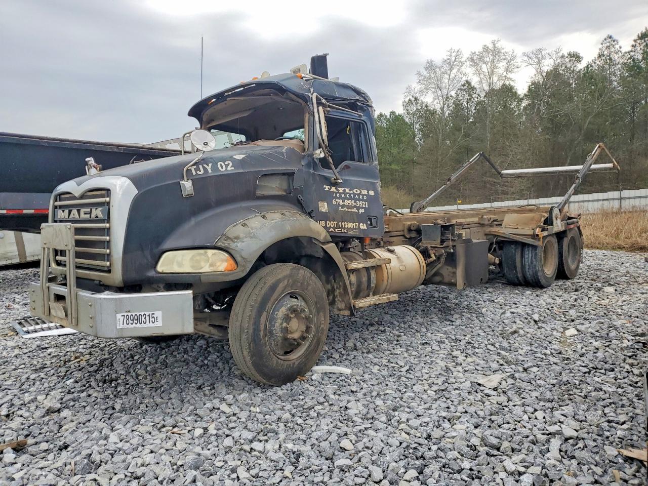 2007 Mack CTP700 ROLL-OFF Container Truck