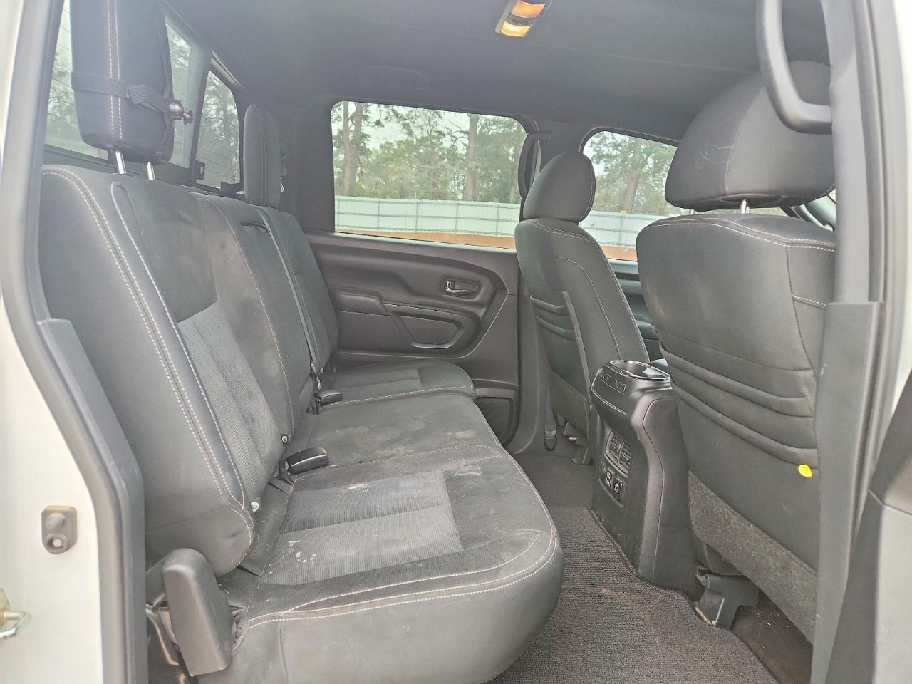 2019 Nissan Titan SV