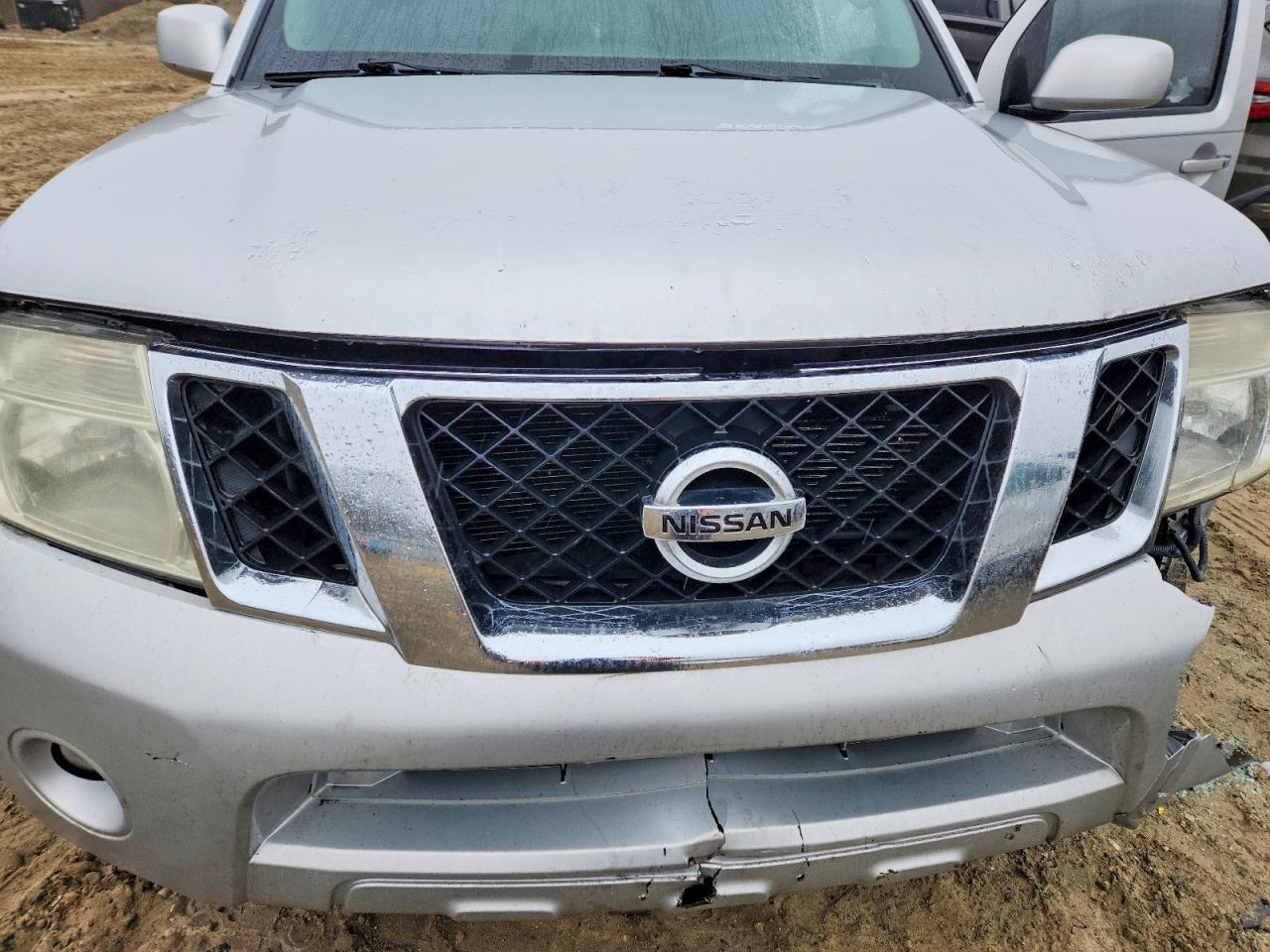 2011 Nissan Pathfinder s