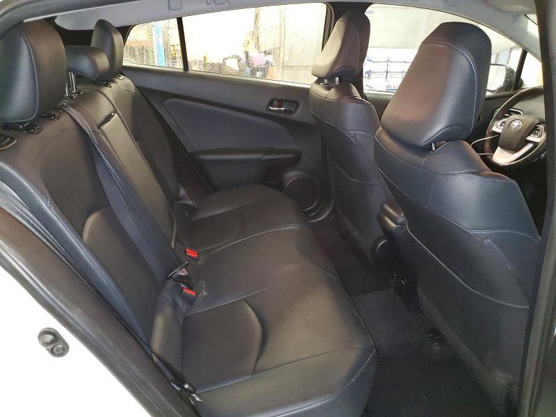 2016 Toyota Prius Four Touring