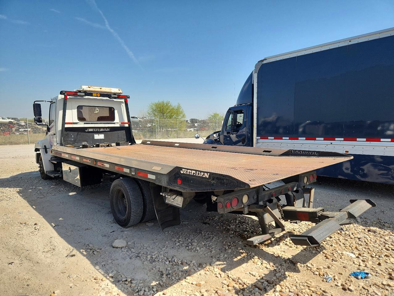 2009 Hino 258 Rollback Truck