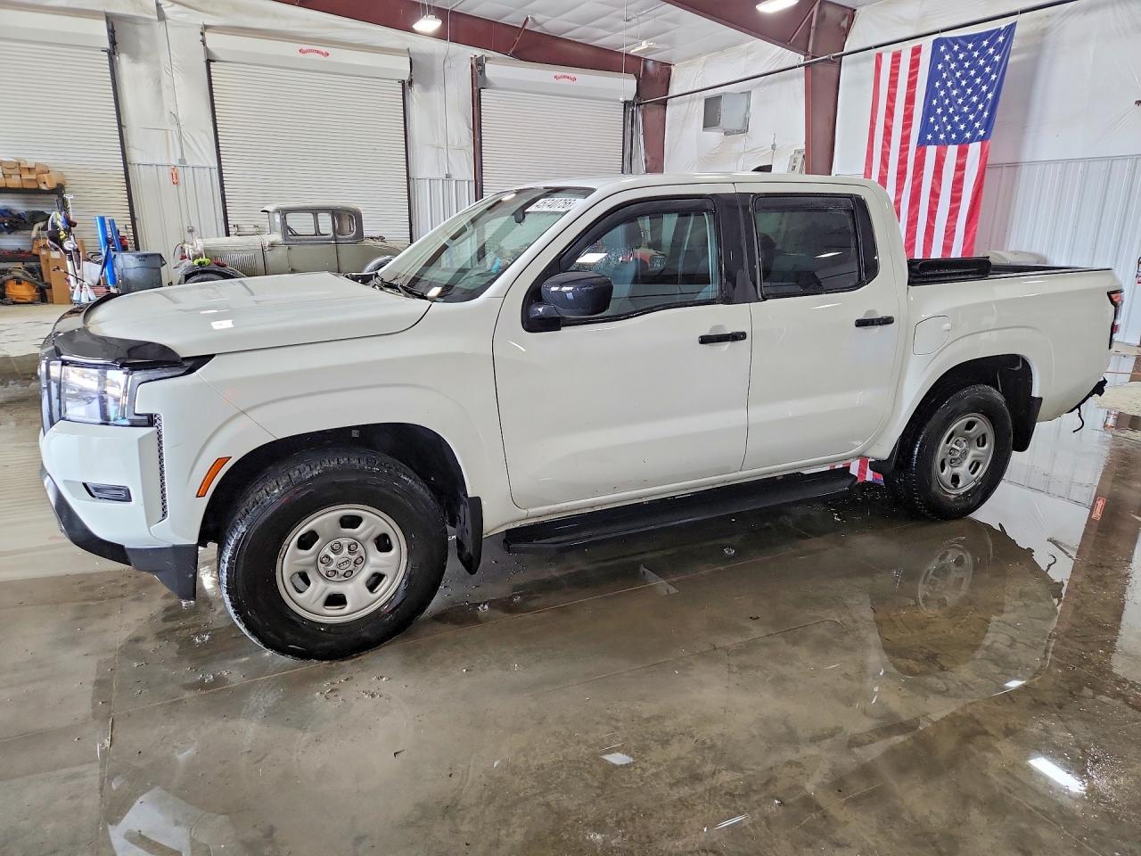 2022 Nissan Frontier S