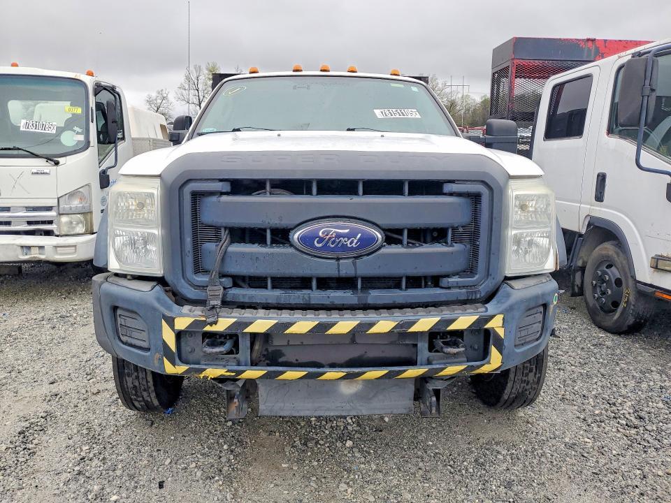 2015 Ford F450 Super Duty Flatbed Truck