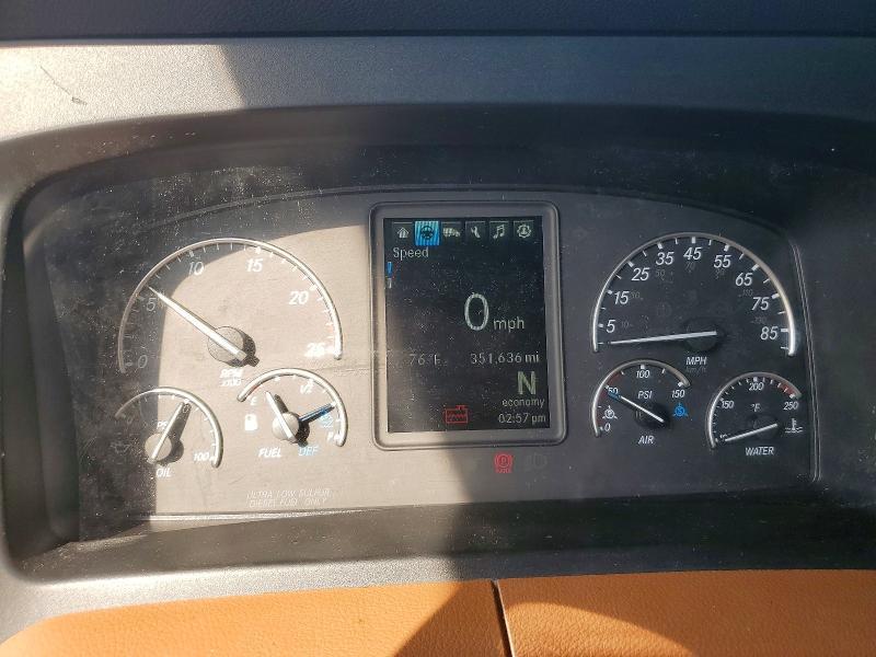 2022 Freigliner 2019 Freightliner Cascadia 126 Semi Truck