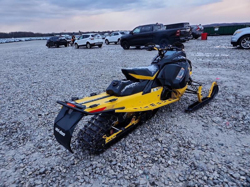 2025 Skidoo 850 MXZ XRS 137 1.25