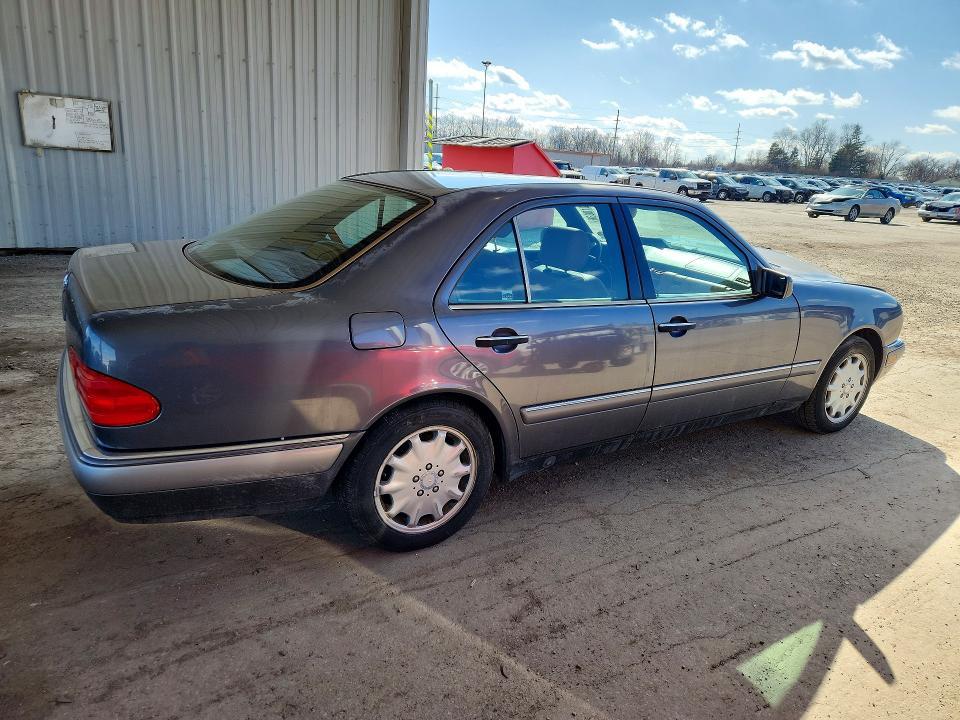 1996 Mercedes-Benz E 320