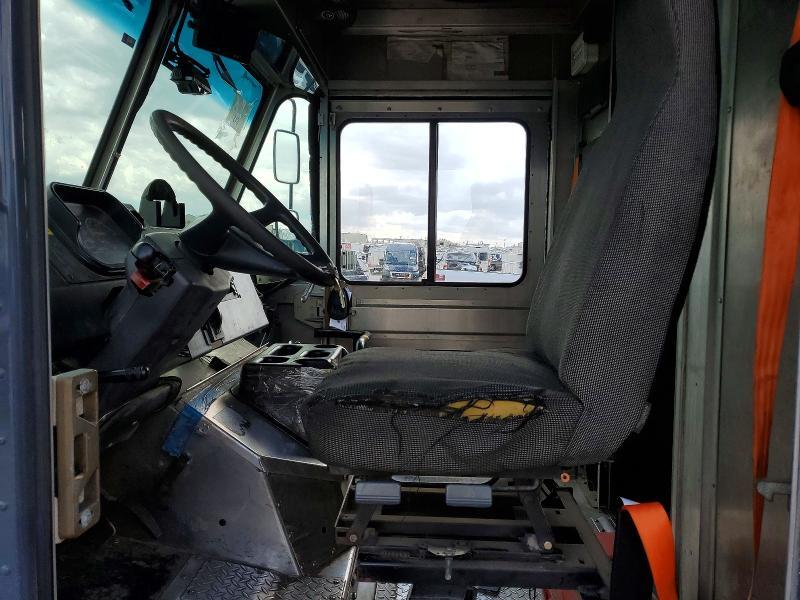 2020 Freightliner MT45G Chassis Delivery Truck