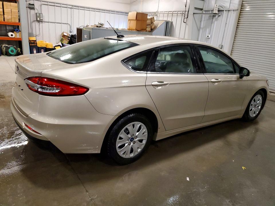 2019 Ford Fusion s