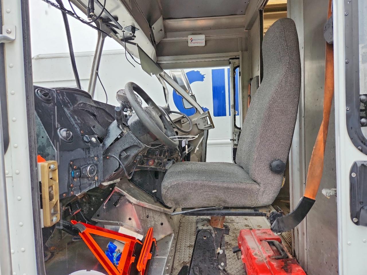 2022 Ford Econoline E450 Super Duty Commercial Stripped Chas