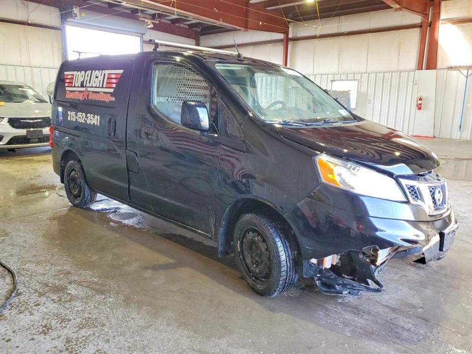 2019 Niss Nv200