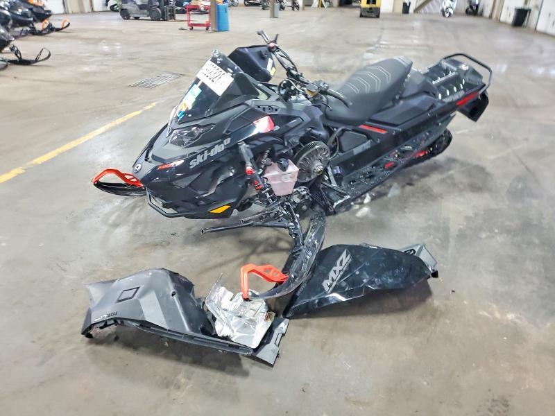 2023 Skidoo MXZ