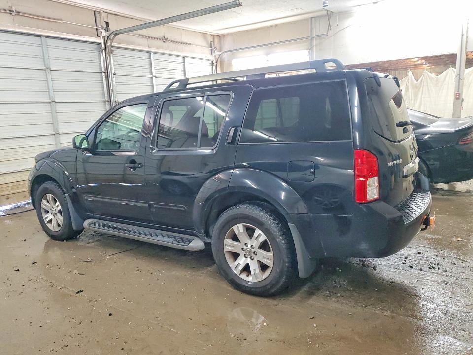 2010 Nissan Pathfinder s FE+