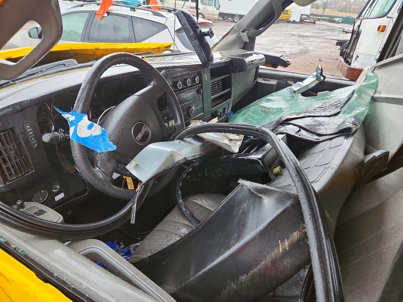 2023 GMC Savana BOX Truck