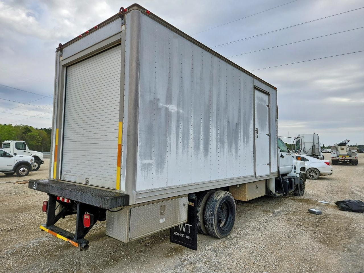 1996 GMC C7 BOX Truck