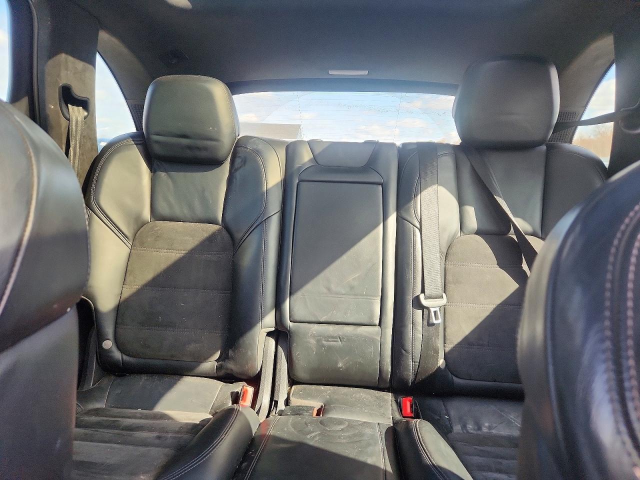 2013 Porsche Cayenne gts