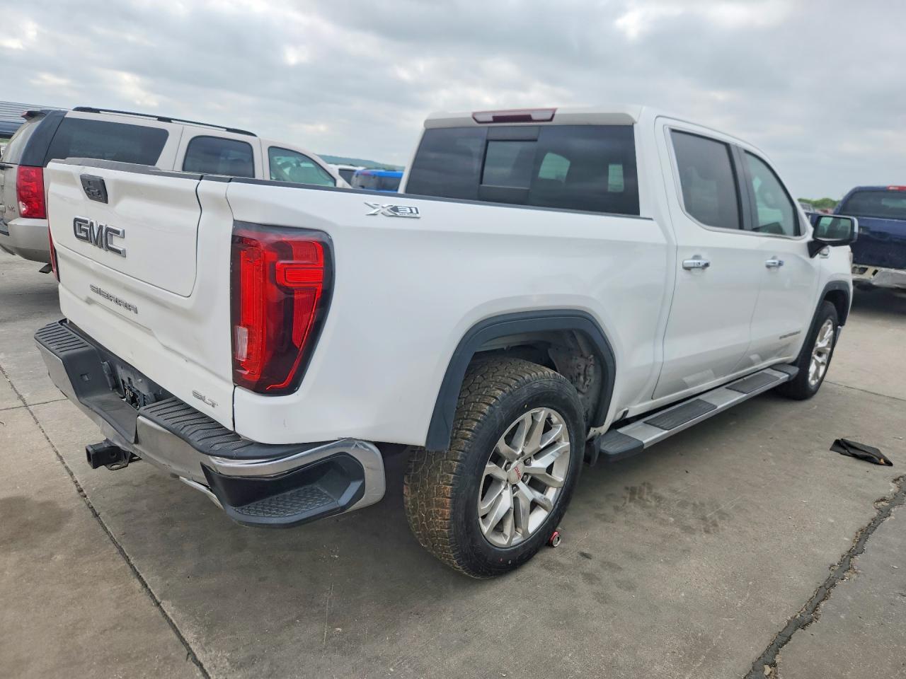 2020 GMC Sierra K1500 SLT