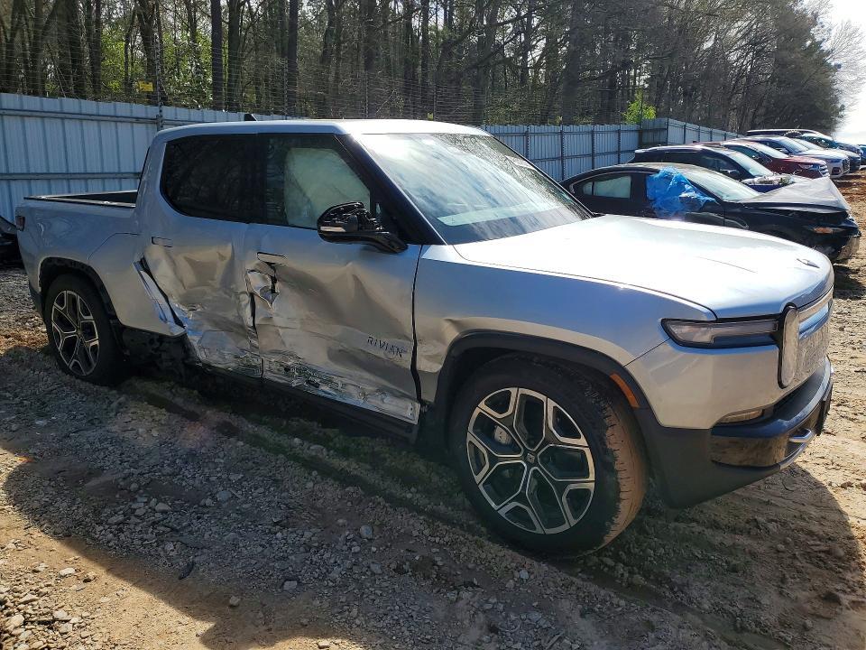 2025 Rivian R1T Adventure