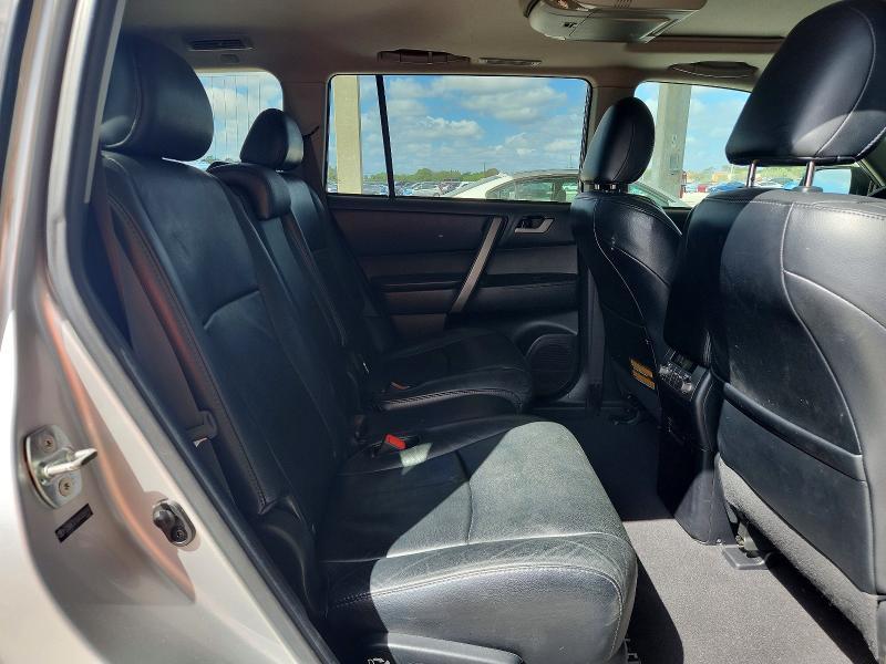 2010 Toyota Highlander se