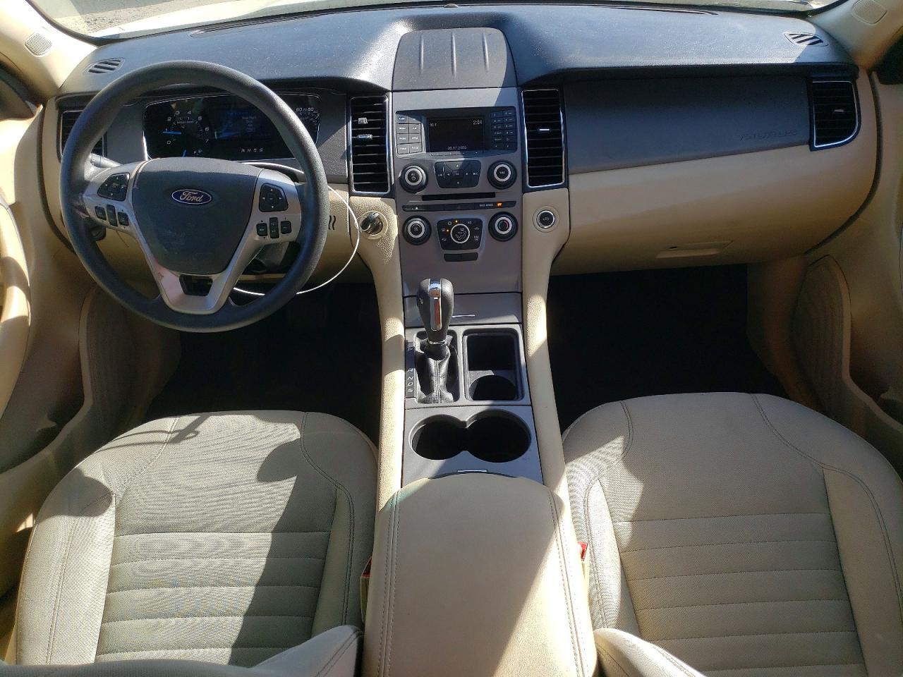 2015 Ford Taurus se