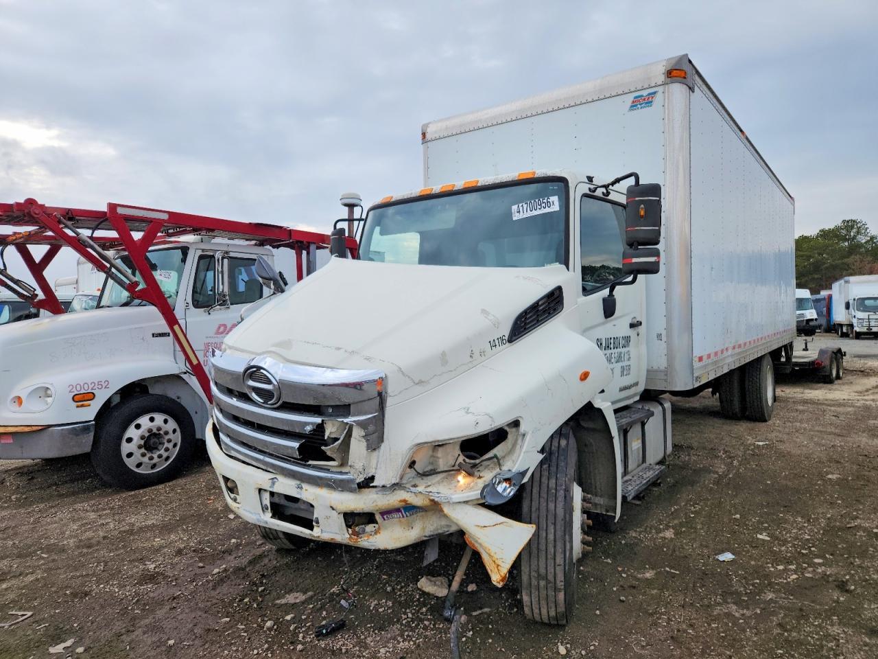 2014 Hino 258/268 BOX Truck