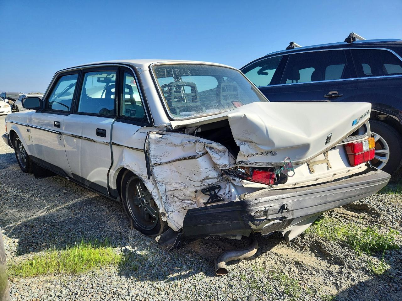 1990 Volvo 240 Base