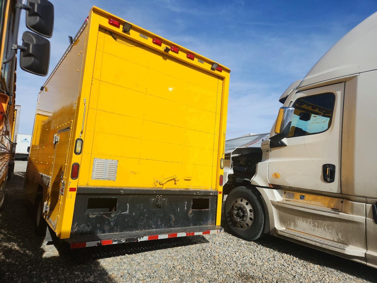2008 GMC Savana BOX Truck