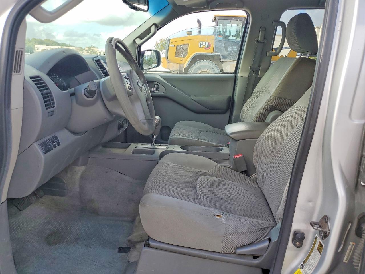 2013 Nissan Frontier S