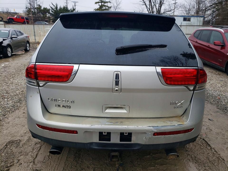 2011 Lincoln Townhouse MKX