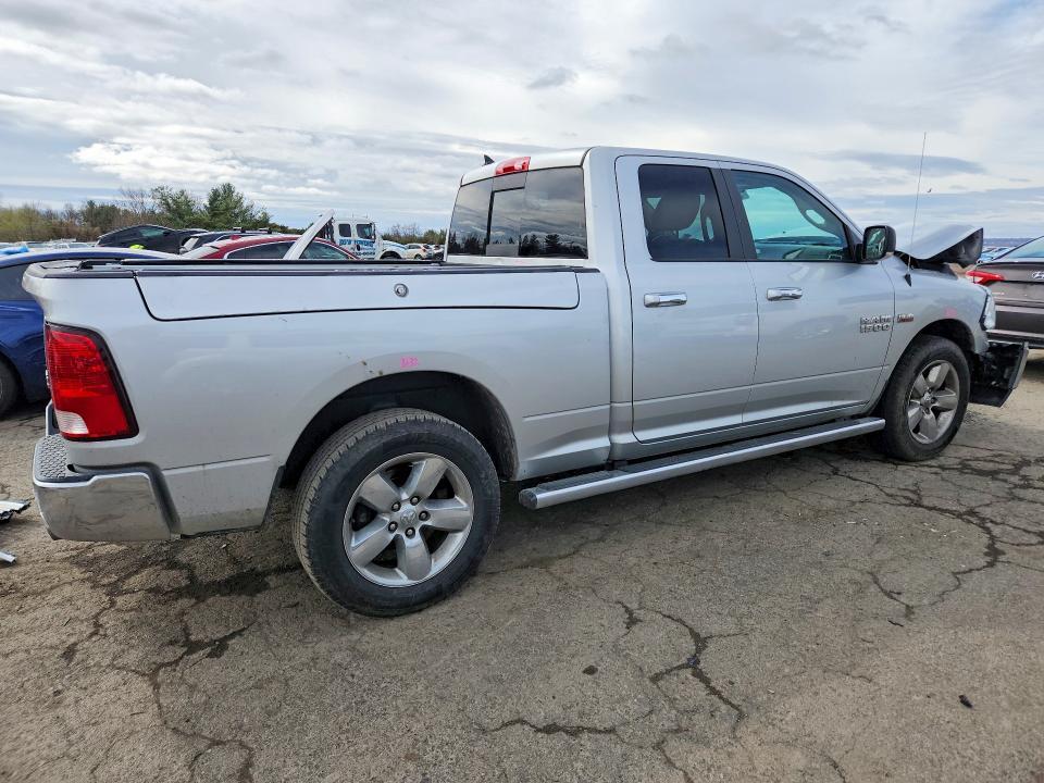 2015 Dodge RAM 1500 SLT