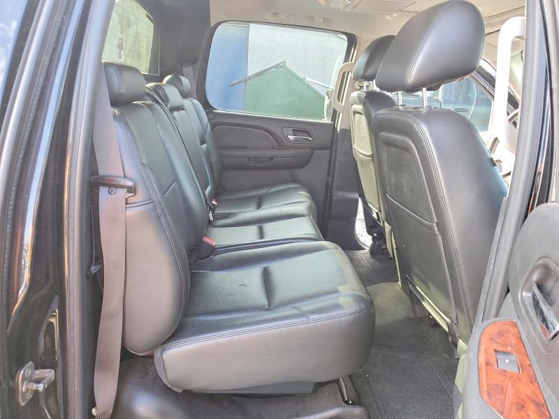 2013 Chevrolet Avalanche LTZ