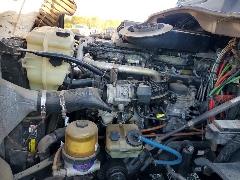 2014 Freigliner 2014 Freightliner Cascadia Semi Truck
