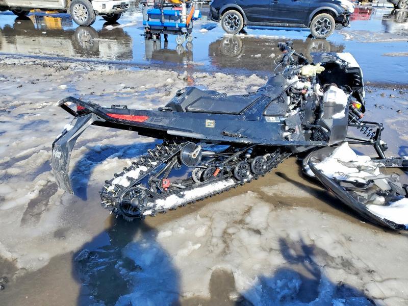 2025 Skidoo MXZ X 129 850 E