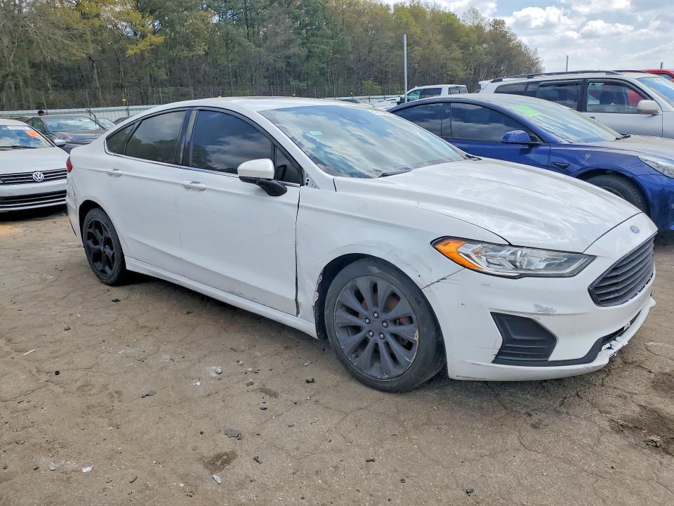 2019 Ford Fusion se