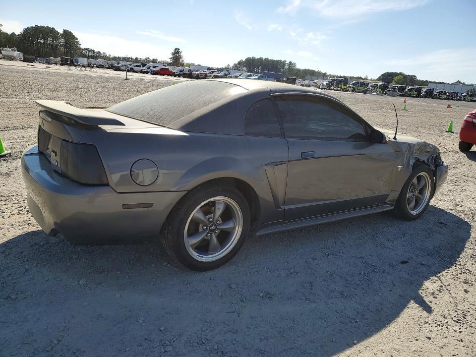 2003 Ford Mustang