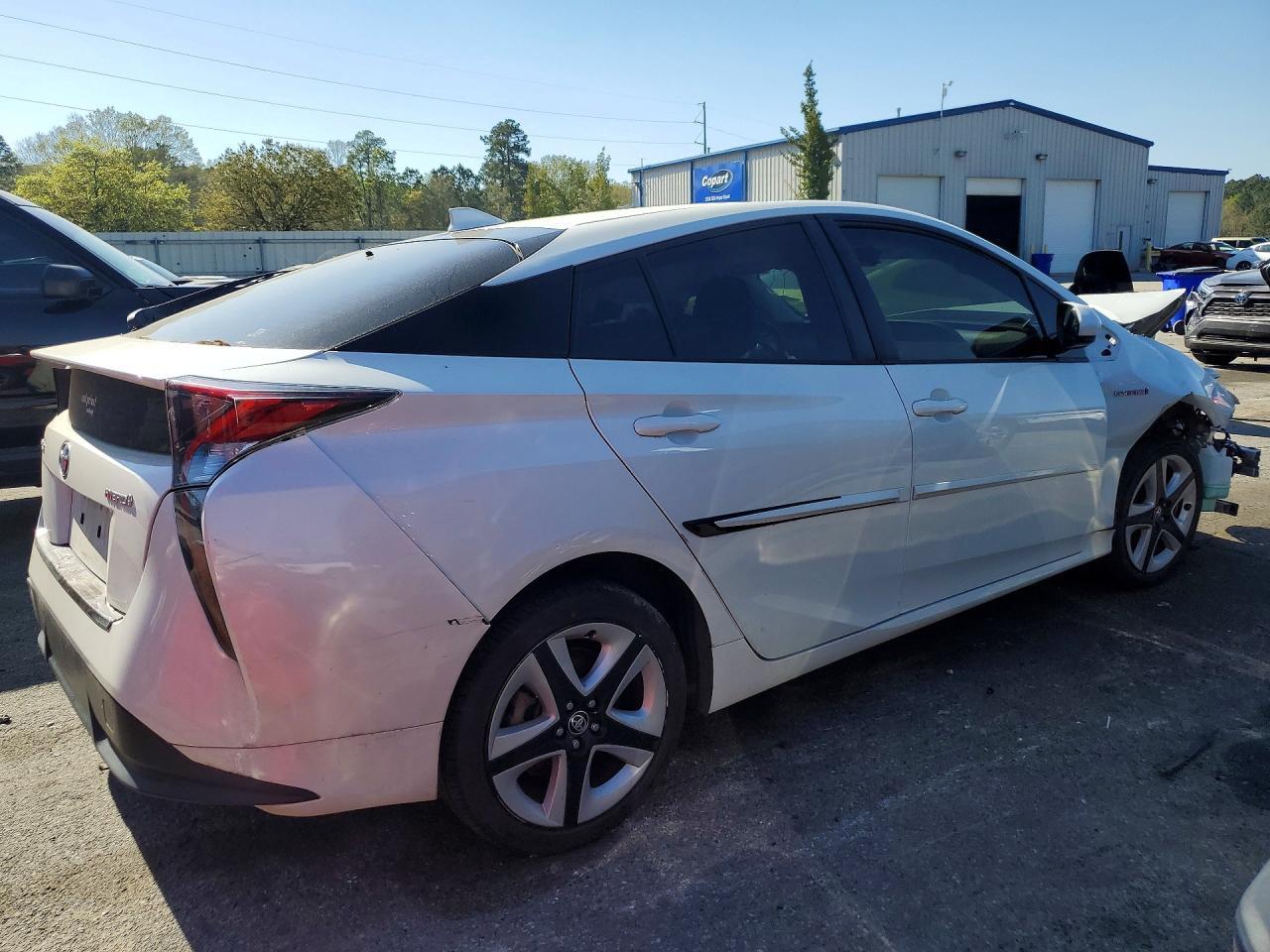 2016 Toyota Prius Three Touring