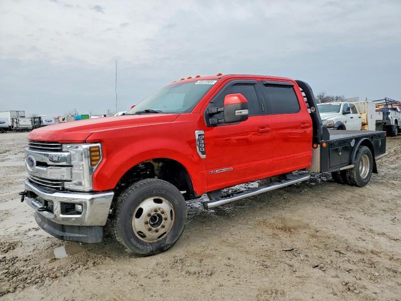 2018 Ford F350 Super Duty Flatbed Truck