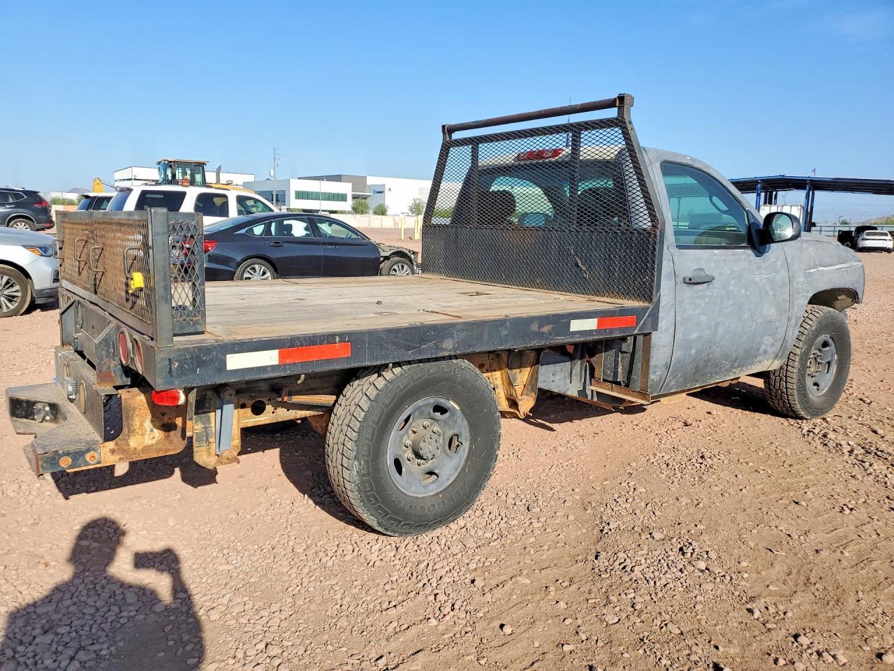 2009 Chevrolet Silverado Flatbed Truck