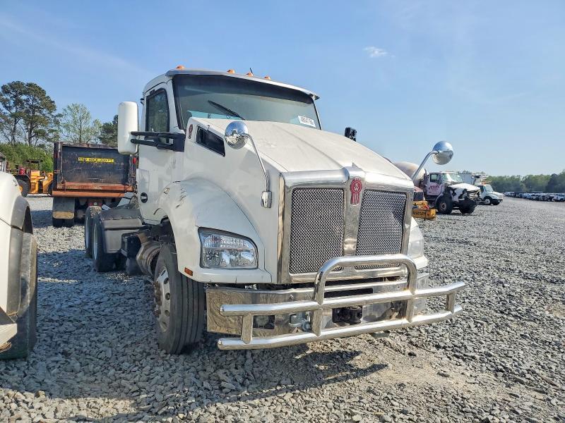 2020 Kenworth T880 Semi Truck