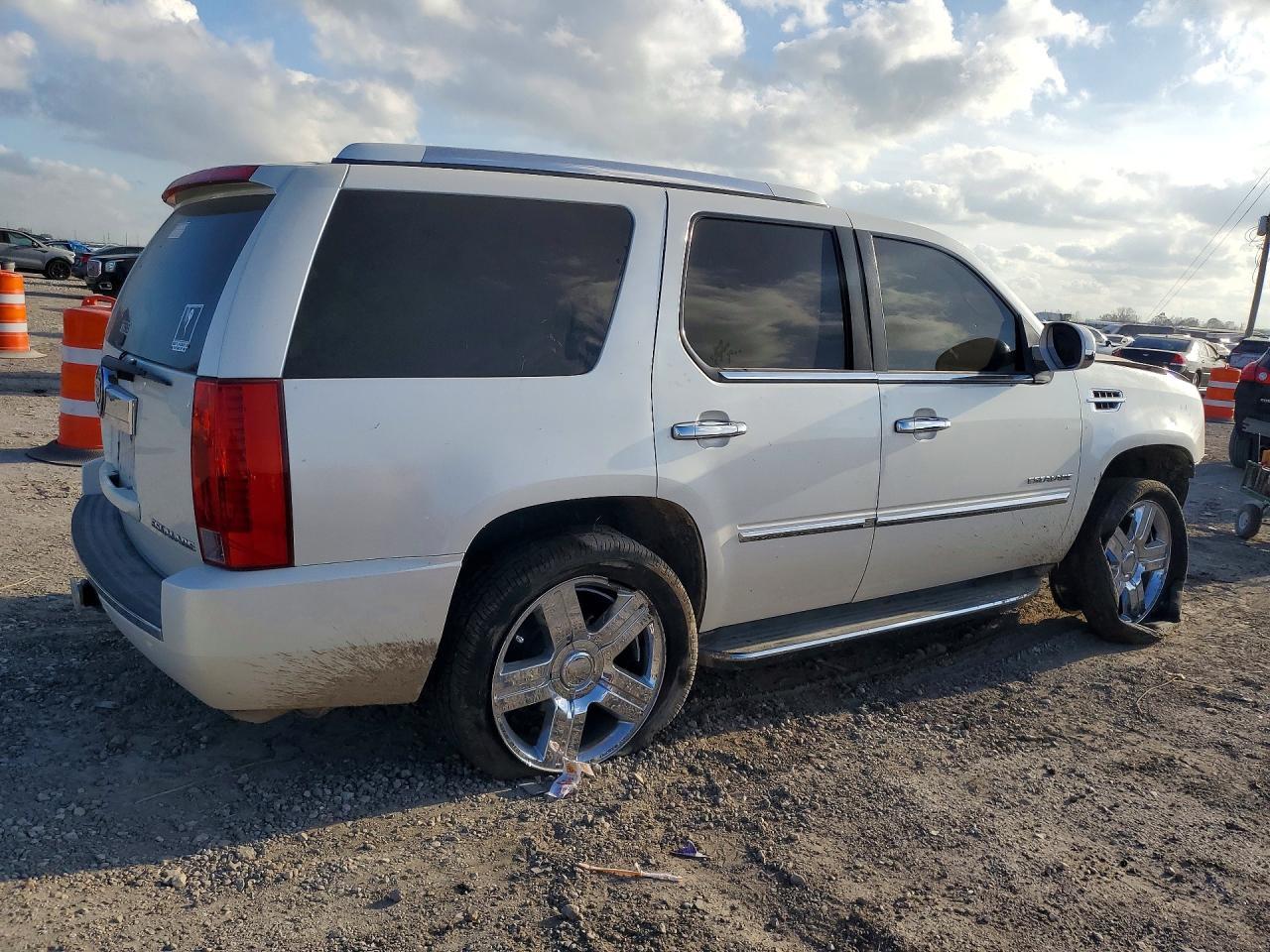 2011 Cadillac Escalade Luxury