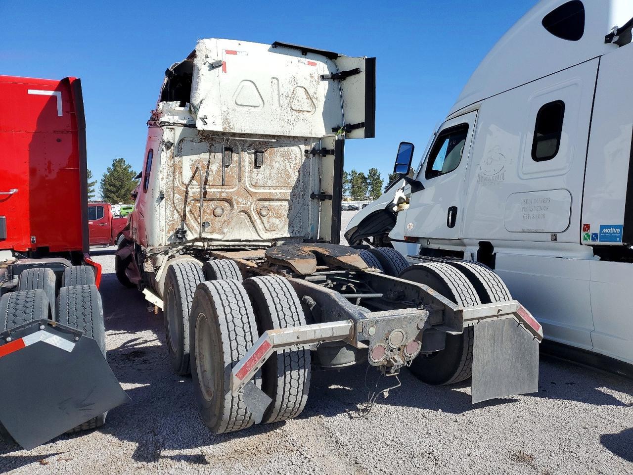 2019 Freigliner 2019 Freightliner Cascadia 126 Semi Truck